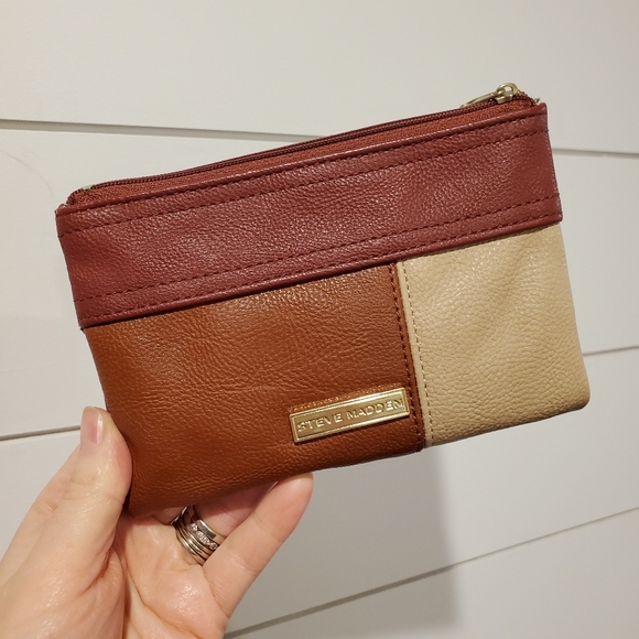 Steve Madden Handbags - Steve madden wallet color block medium card organizer neutral coin purse red